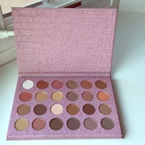 Eyeshadow palette